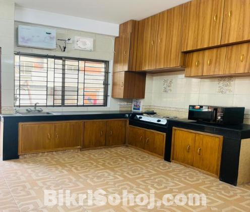 2-Bed Serviced Flat for Rent in Bashundhara R/A